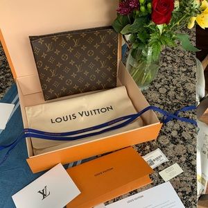 2021 Louis Vuitton Toiletry 26 ❤️ *SOLD*
